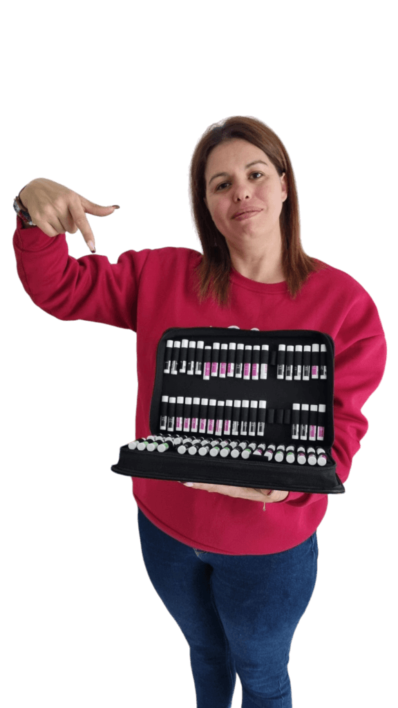 Consultante CHOGAN avec la mallette d'échantillons